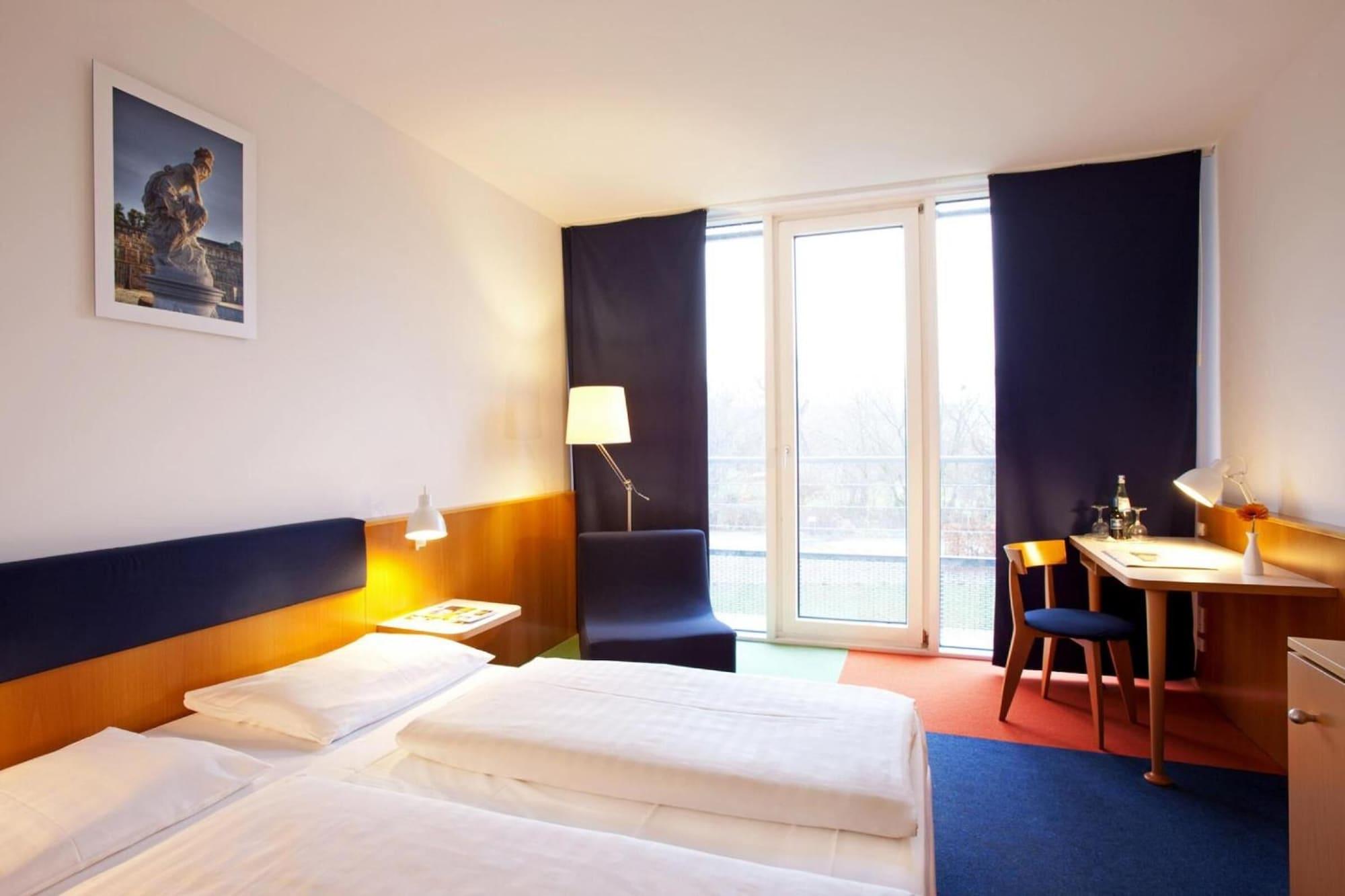 Hotel am Havelufer Potsdam&Strandbar Exteriör bild